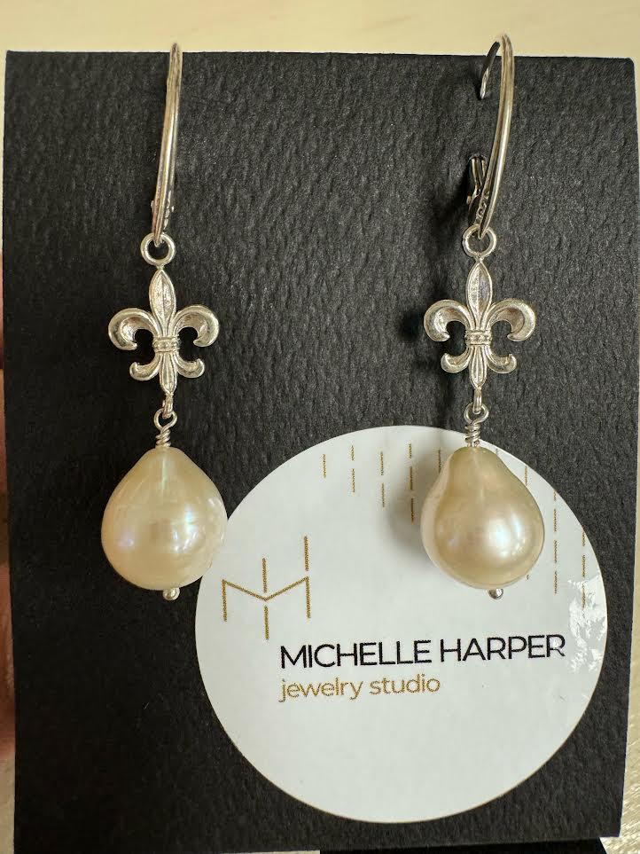 Earrings - Fleur de Lis w/Teardrop Pearl