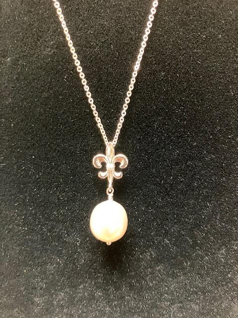 Fleur de Lis w/ Freshwater White Pearl on Cable Chain