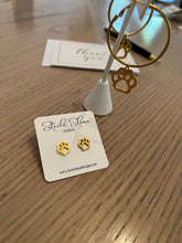 Load image into Gallery viewer, Open Paw Gold Stud Earrings
