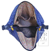 Load image into Gallery viewer, Quilted Overpacker Tote
